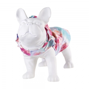 capa de chuva tie dye rosa pet vestida em manequim de cachorro